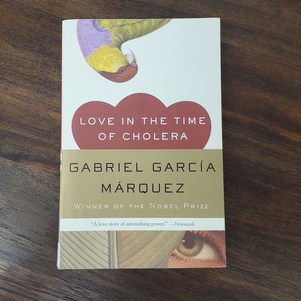 💥3 for $15💥 Love In The Time Of Cholera Softcover Book